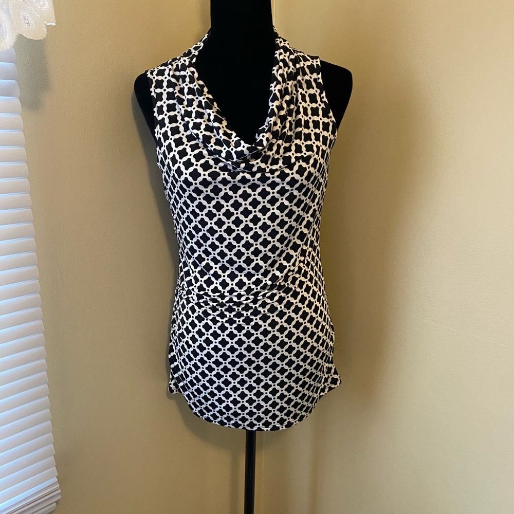 Dana Buchman Black and White Geometric Blouse
